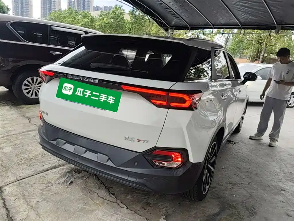 Besturn T77 230 TID Auto Luxury CN-V