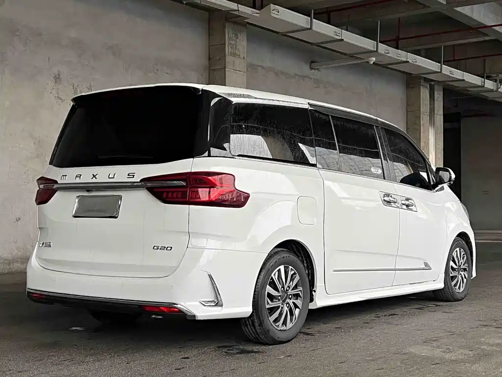 Maxus G20 大通G20 2023款 PLUS 2.0 T 柴油自动豪华旅行版
