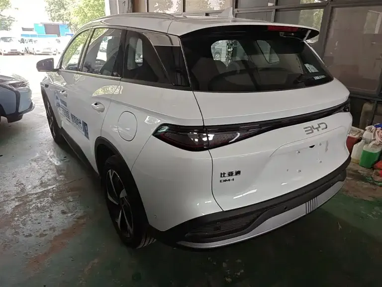 BYD Seal 05 DM-i DM-i Smart Drive 115 KM Flagship