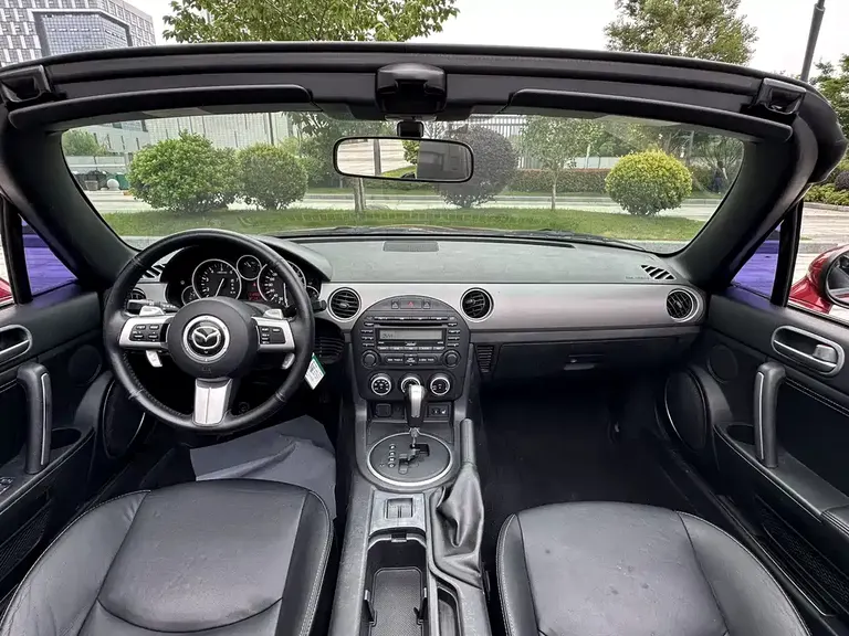 Mazda MX-5 2.0