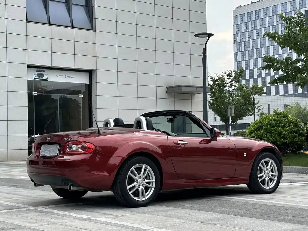 Mazda MX-5 2.0