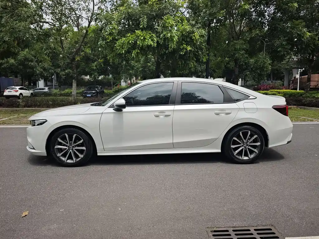 Integra 240 TURBO CVT Smart Enjoyment