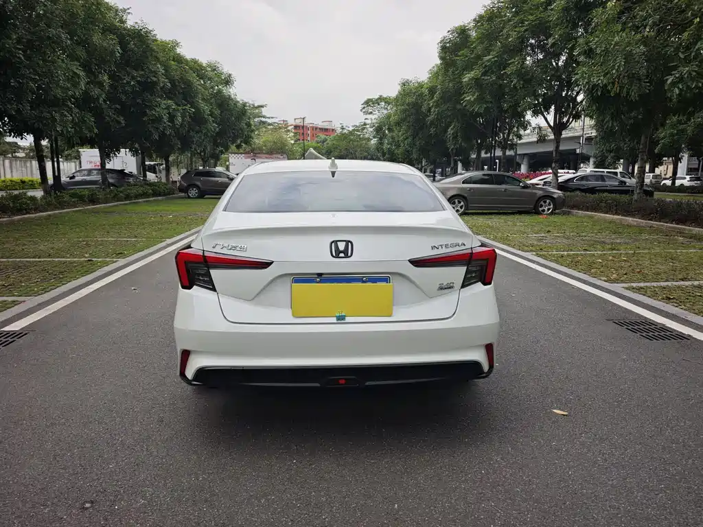 Integra 240 TURBO CVT Smart Enjoyment