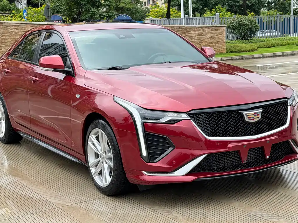 Cadillac CT4 28 T Fashion