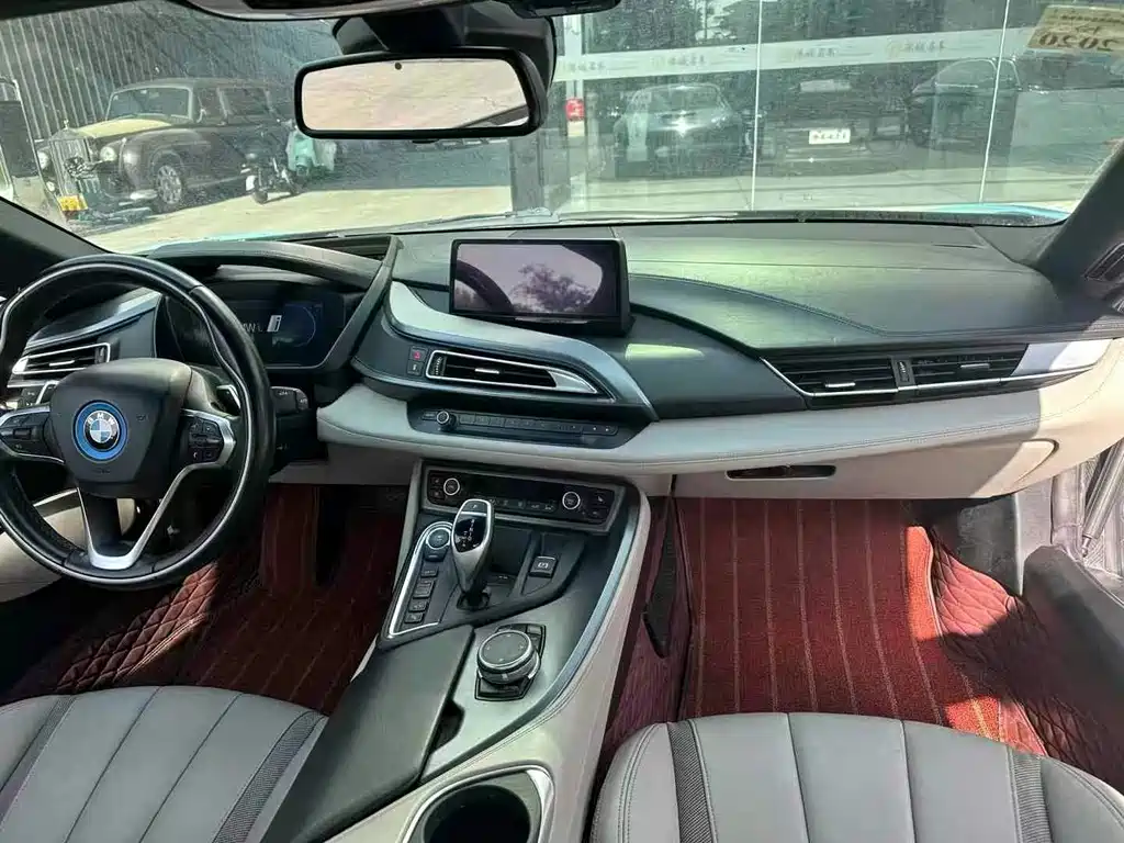 BMW i8 Standard