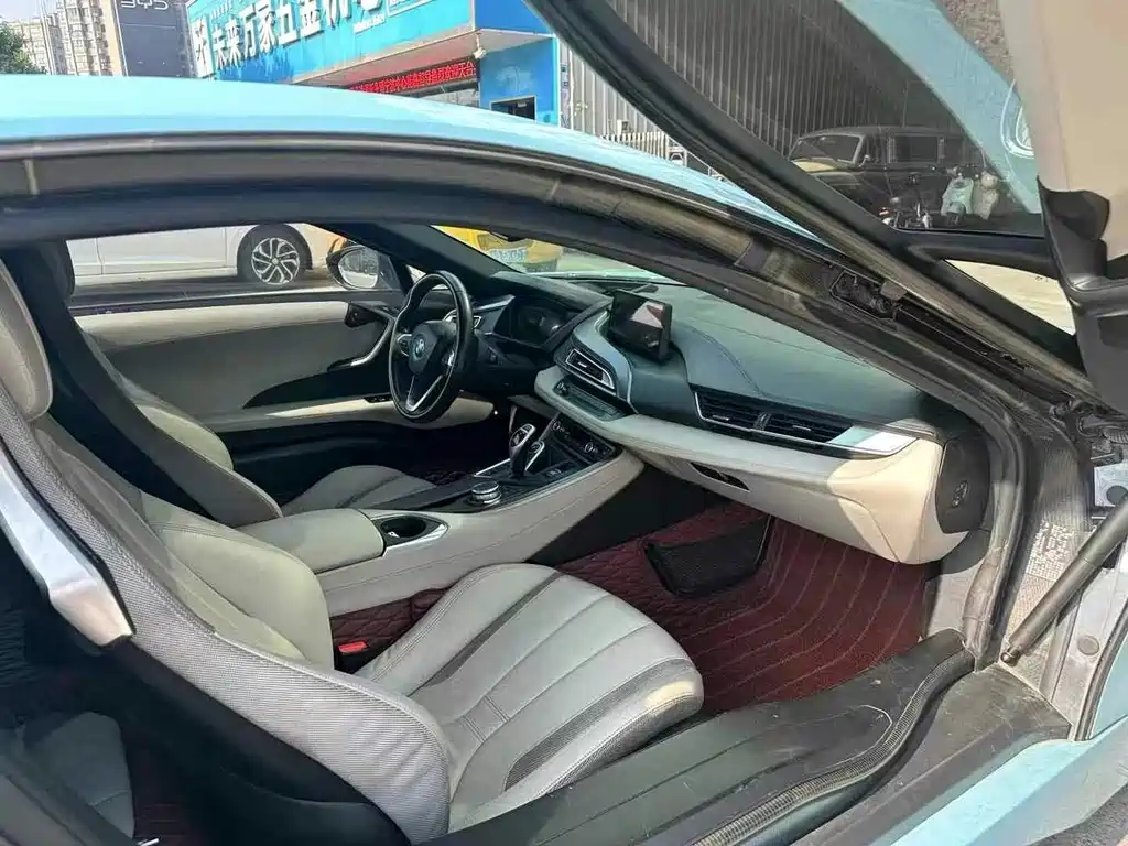 BMW i8 Standard