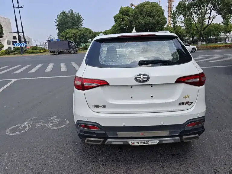 FAW Senya R7 1.6 L Manual Luxury