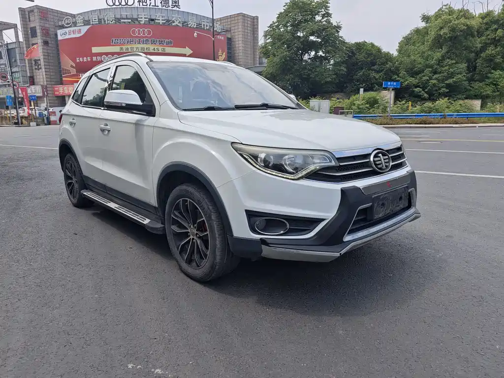Senya R7 1.6 L Manual Luxury