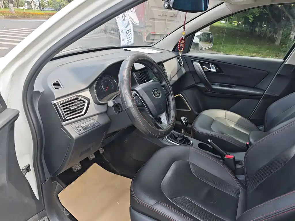 Senya R7 1.6 L Manual Luxury
