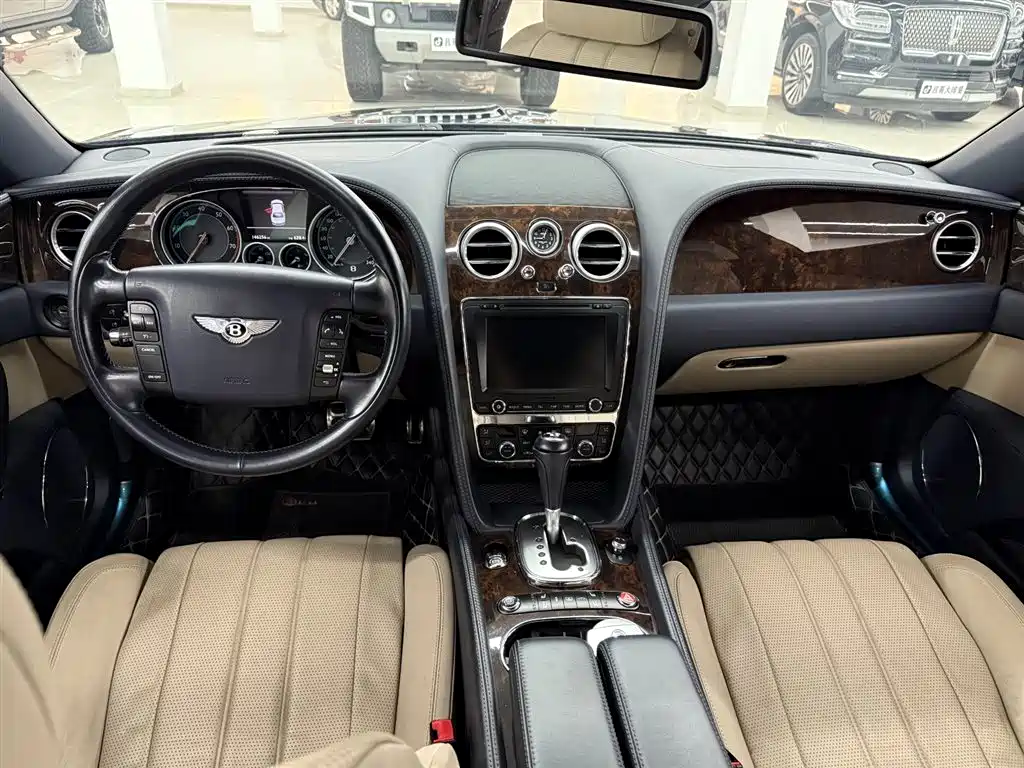Flying Spur 4.0 T V8 Standard