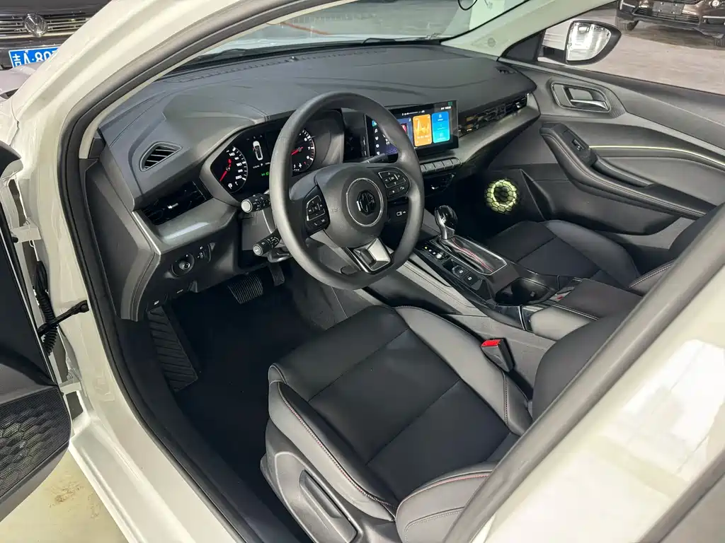 MG5 180 DVVT CVT Style