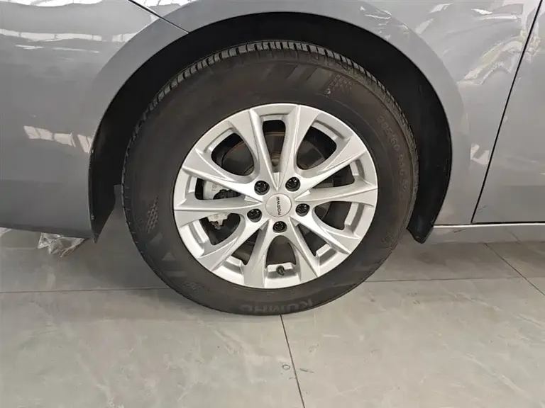 Roewe i5 1.5 L CVT Luxury