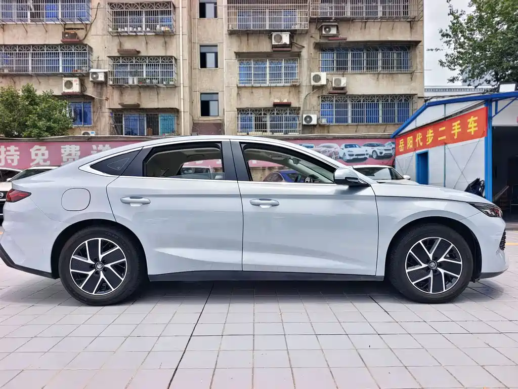 Qin L DM-i 120 KM Transcend