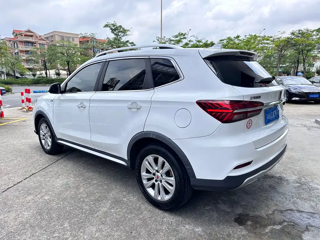 Roewe RX5 20 T 2 WD Auto Flagship