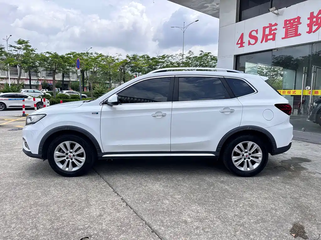 Roewe RX5 20 T 2 WD Auto Flagship