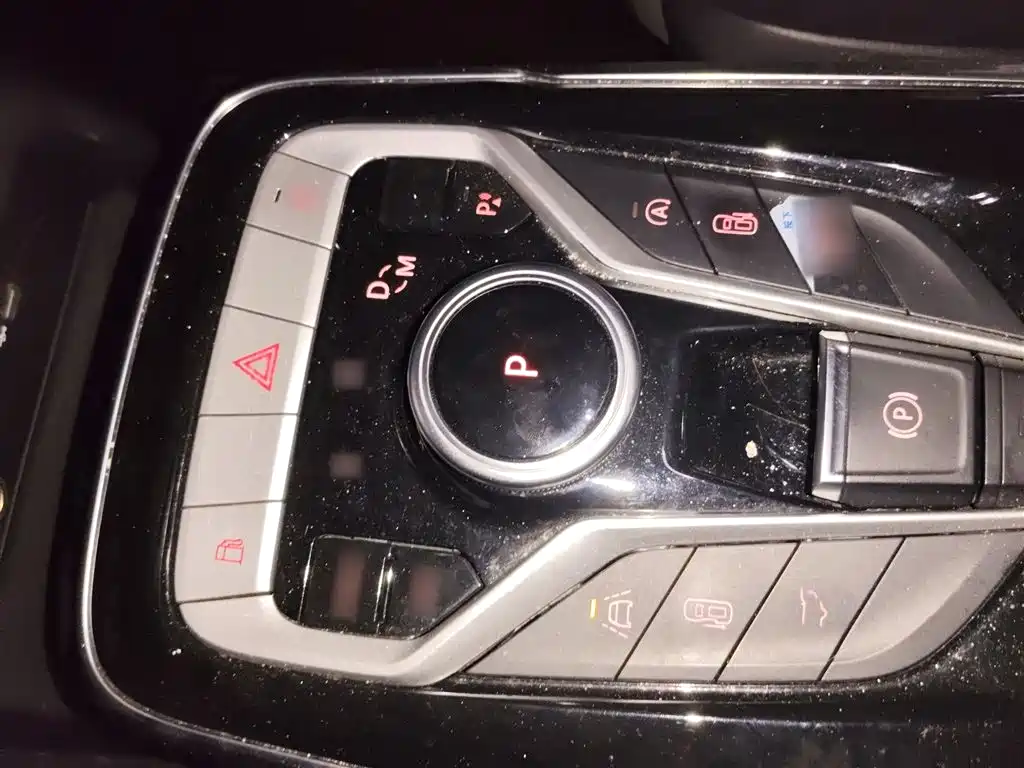 Maxus G20 大通G20 2020款 2.0 T 汽油自动智尊版