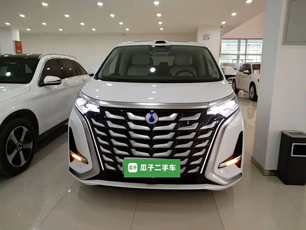 Denza D9 DM-i Smart Drive 1020 4 WD Honored
