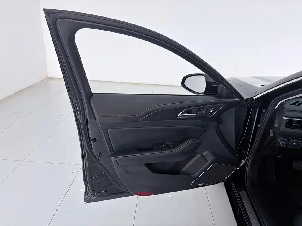 Hongqi H5 Classic 1.8 T Auto Connected Flagship Enjoyment
