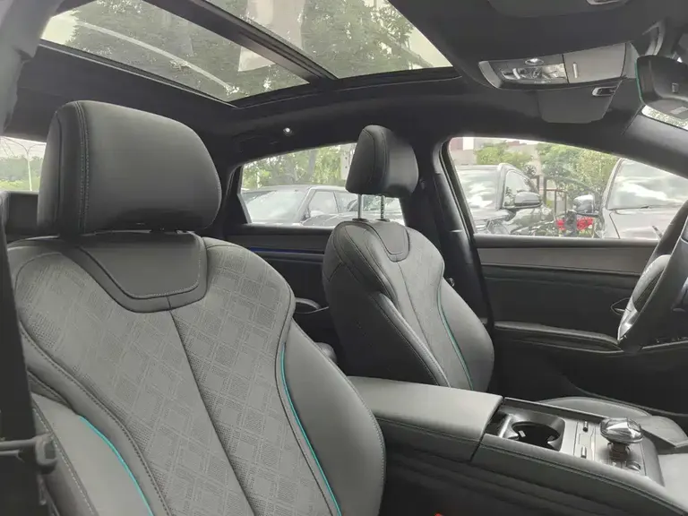 BYD Qin L DM-i Smart Drive 120 KM Outstanding