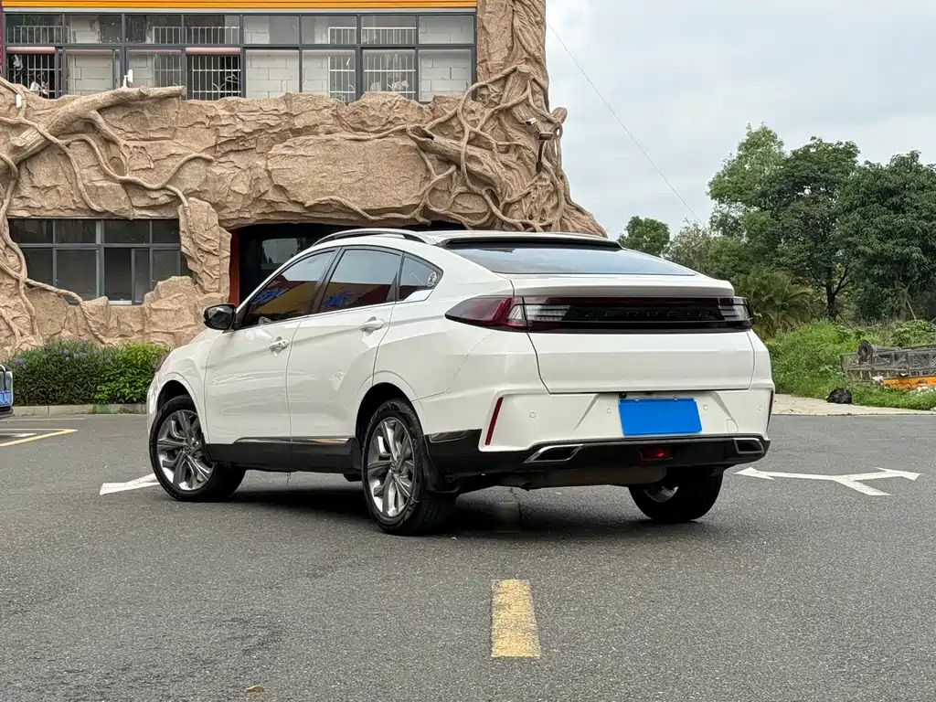 Venucia T90 启辰T90 2021款 260 T 轻混 自动智联畅行版