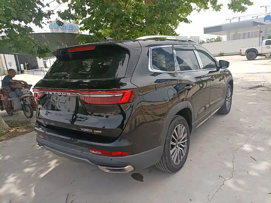Jetour X90 PLUS Facelift 1.6 TD DCT Villa 7-seat