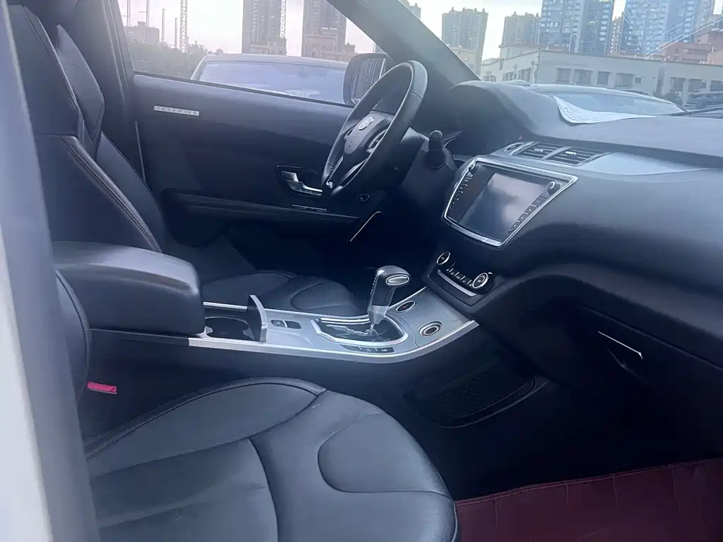 Landwind X7 陆风X7 2015款 2.0 T 全景尊享版