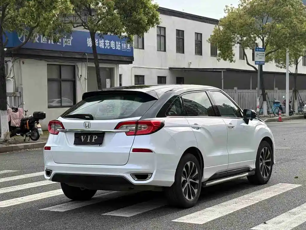 Avancier 240 TURBO 2 WD Premium