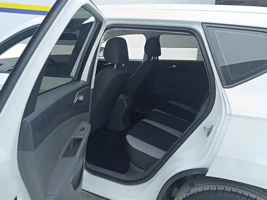 Jetta VS5 280 TSI Auto Progressive