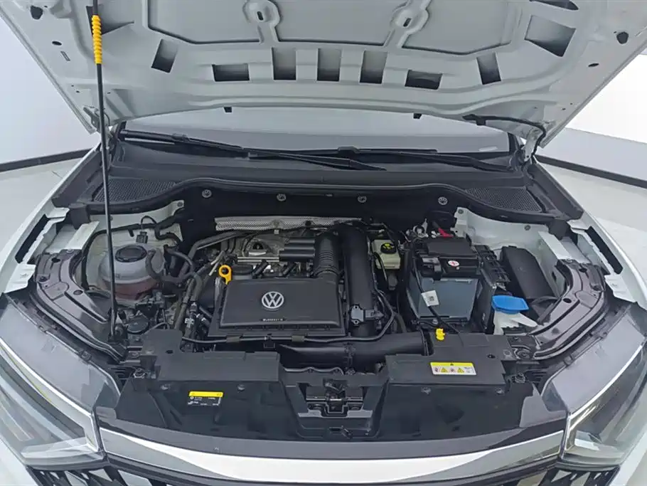 Jetta VS5 280 TSI Auto Progressive