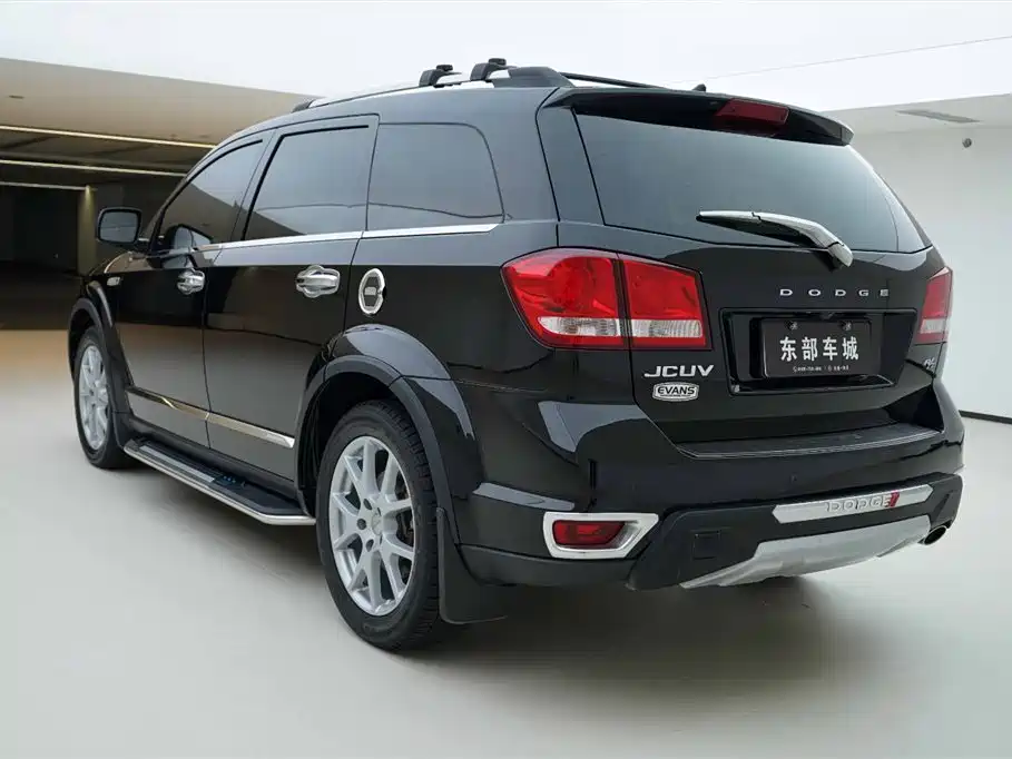 Journey 2.4 L 2 WD Premium Style