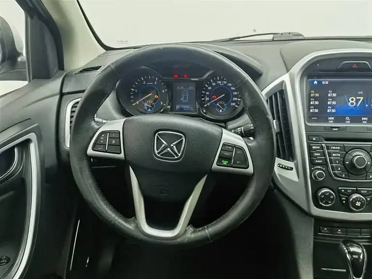 JMC Yusheng S350 驭胜S350 2014款 2.4 T 自动两驱柴油豪华天窗版7座