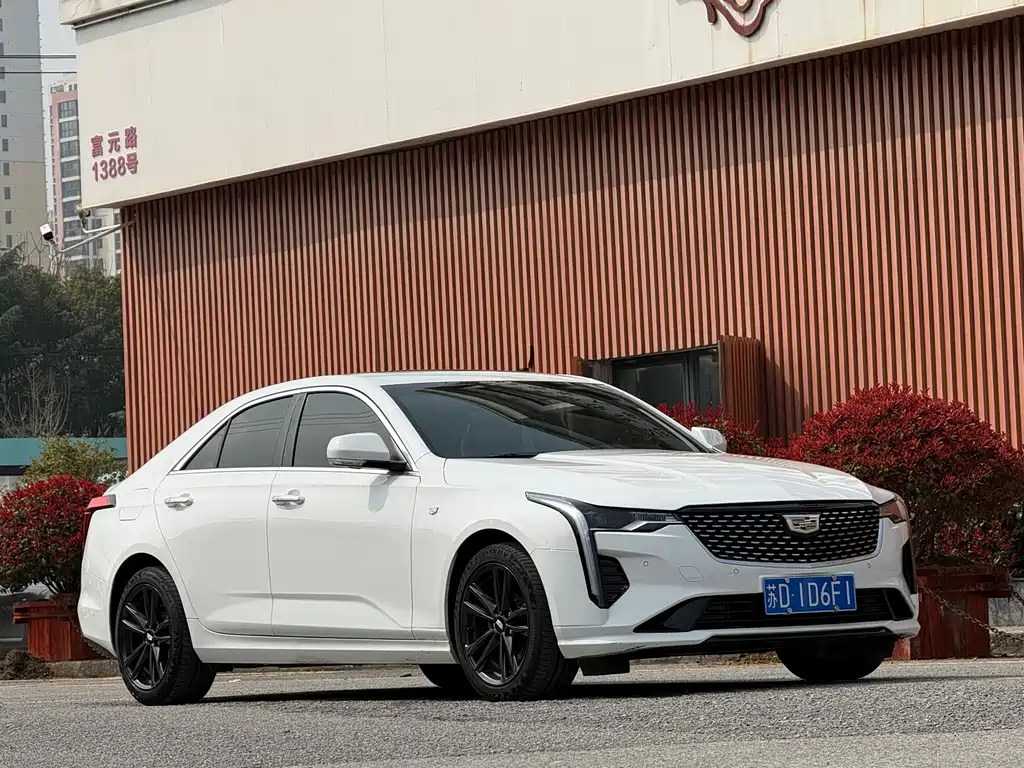 Cadillac CT4 28 T Style