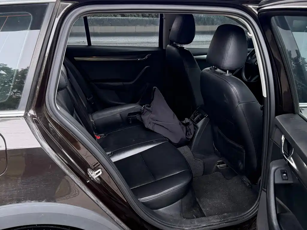 Octavia Wagon TSI230 DSG Comfort