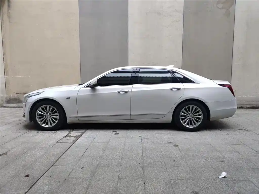Cadillac CT6 28 T Luxury