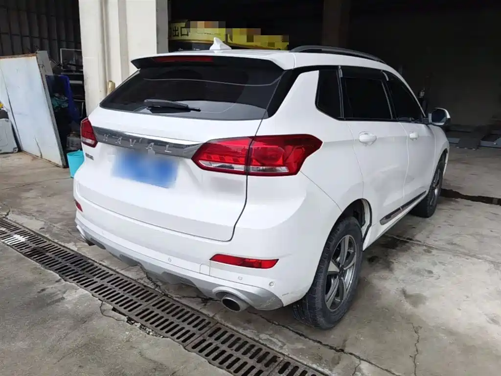 Haval H6 Coupe Connected 1.5 T Auto 2 WD Luxury Connected