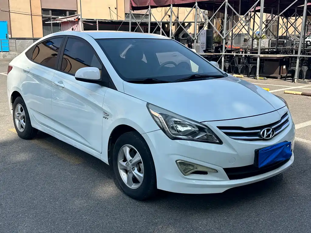 Accent 1.4 L Manual Intelligent GLS