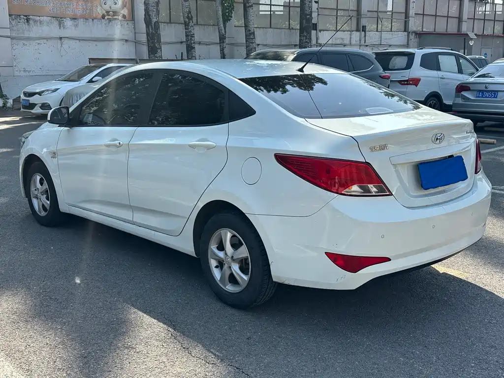 Accent 1.4 L Manual Intelligent GLS