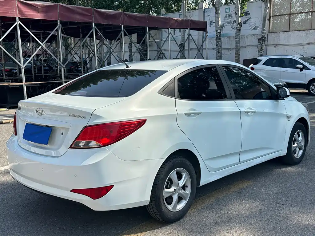 Accent 1.4 L Manual Intelligent GLS