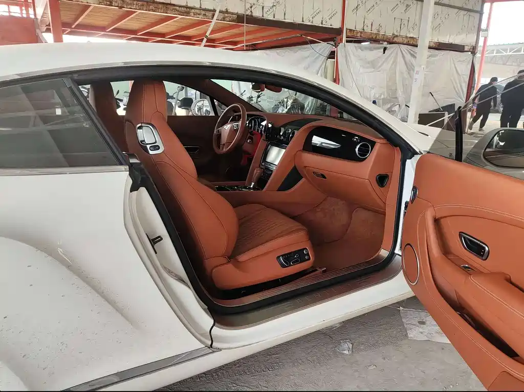 Continental GT 4.0 T GT V8 Standard