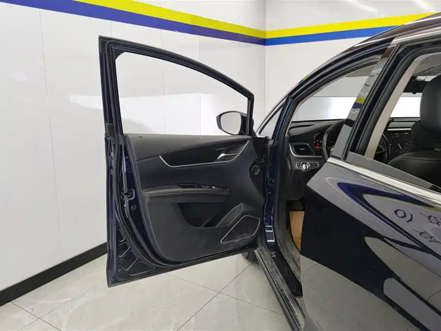 Song MAX 1.5 T Auto Connected Luxury 7-seat