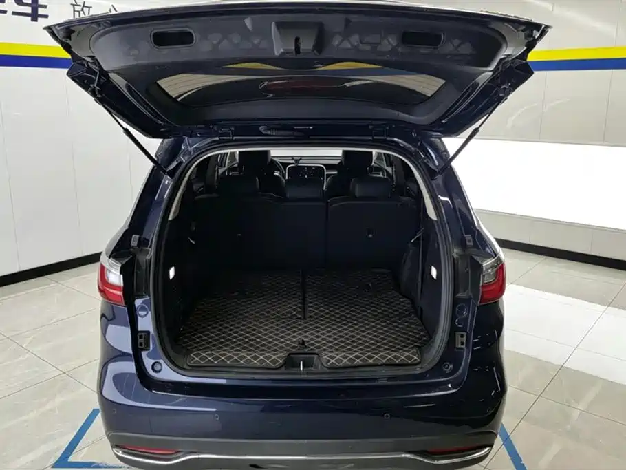 Song MAX 1.5 T Auto Connected Luxury 7-seat