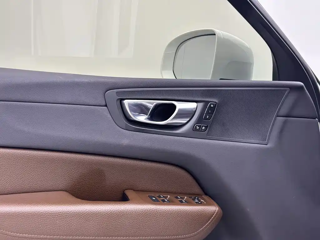 Volvo XC60 T5 4 WD Smart Ease Luxury