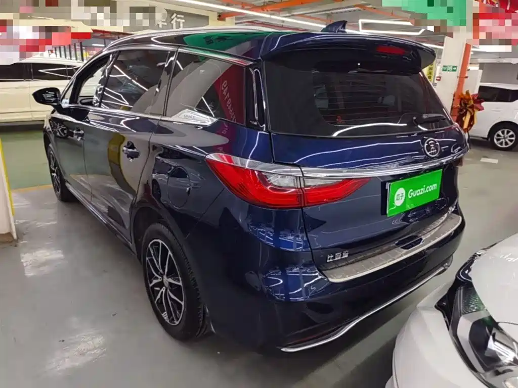 Song MAX 1.5 T Auto Connected Distinguished 7-seat