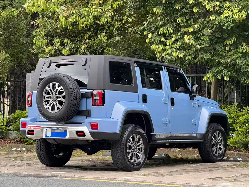 BAIC BJ40 2.0 T Auto 4 WD City Hunter Swordsman