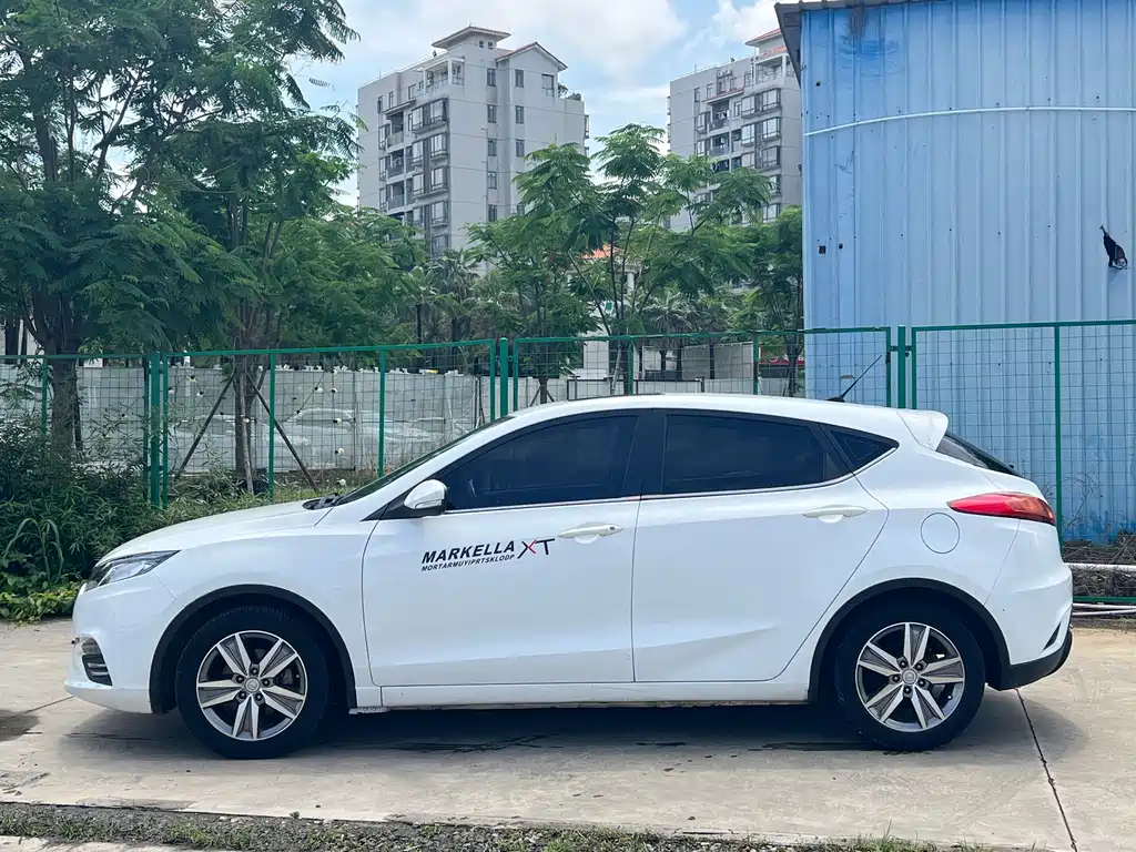 Eado XT 1.6 L Manual Handsome Cool CN-V