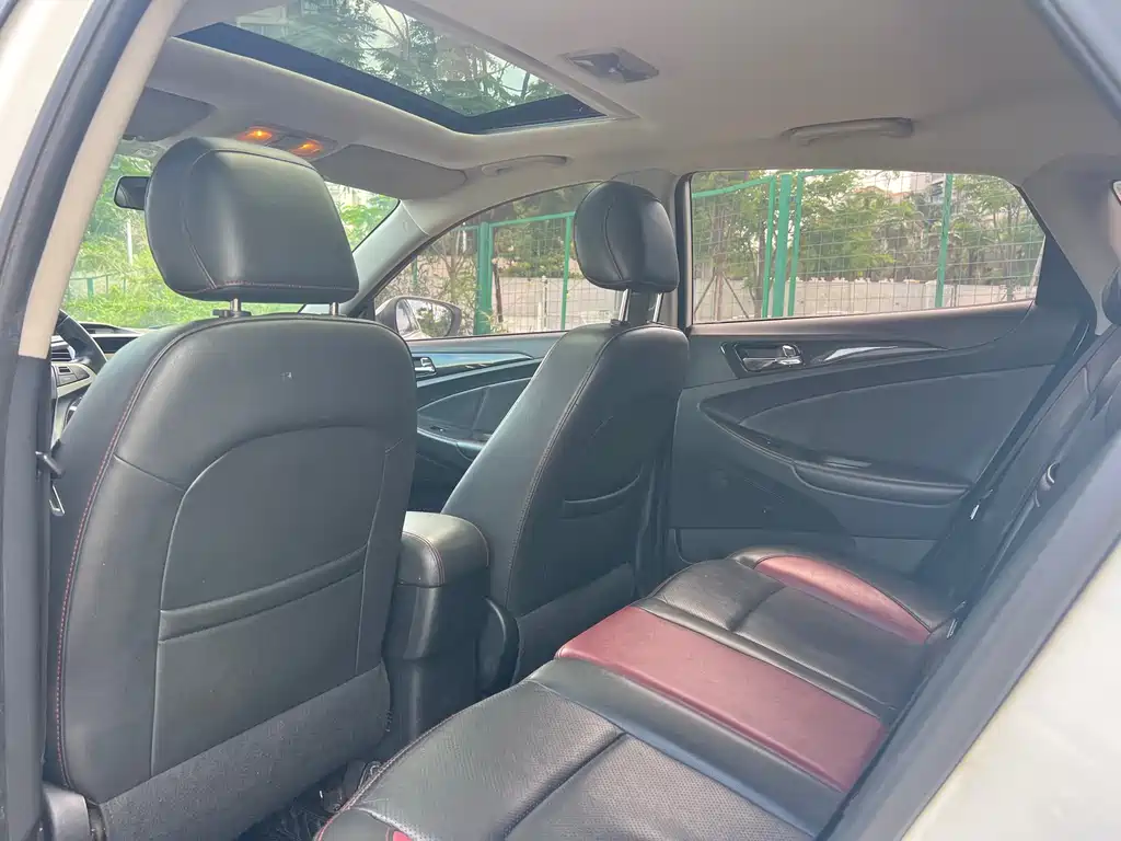 Eado XT 1.6 L Manual Handsome Cool CN-V