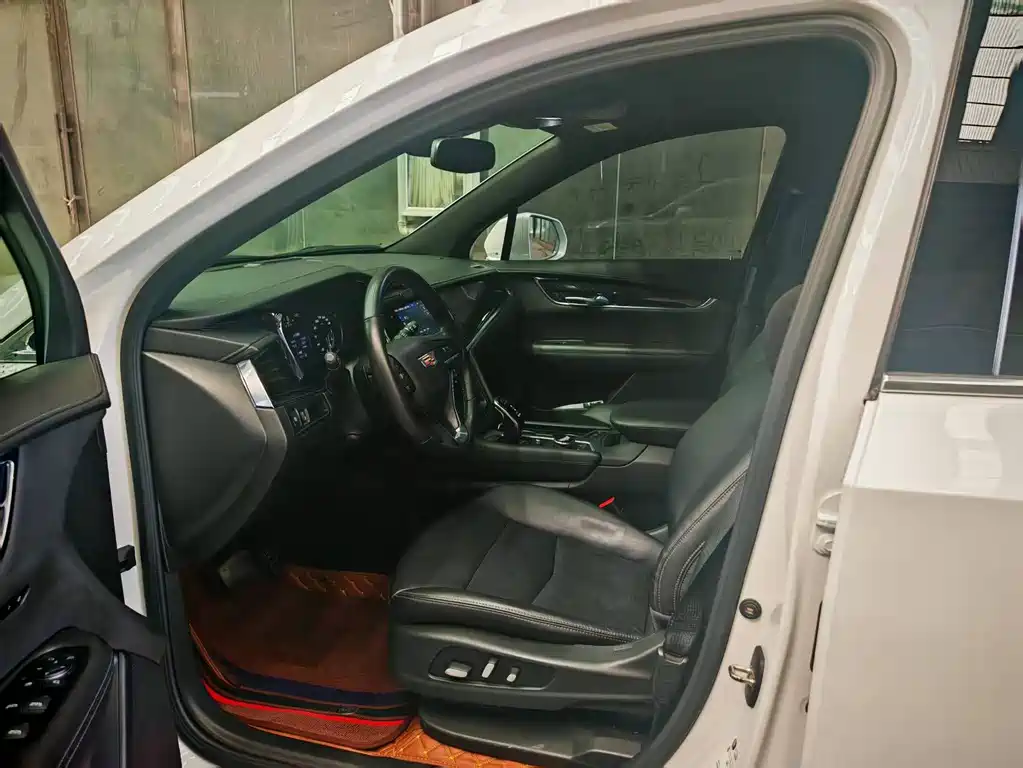 Cadillac XT6 28 T 6-seat 4 WD Luxury