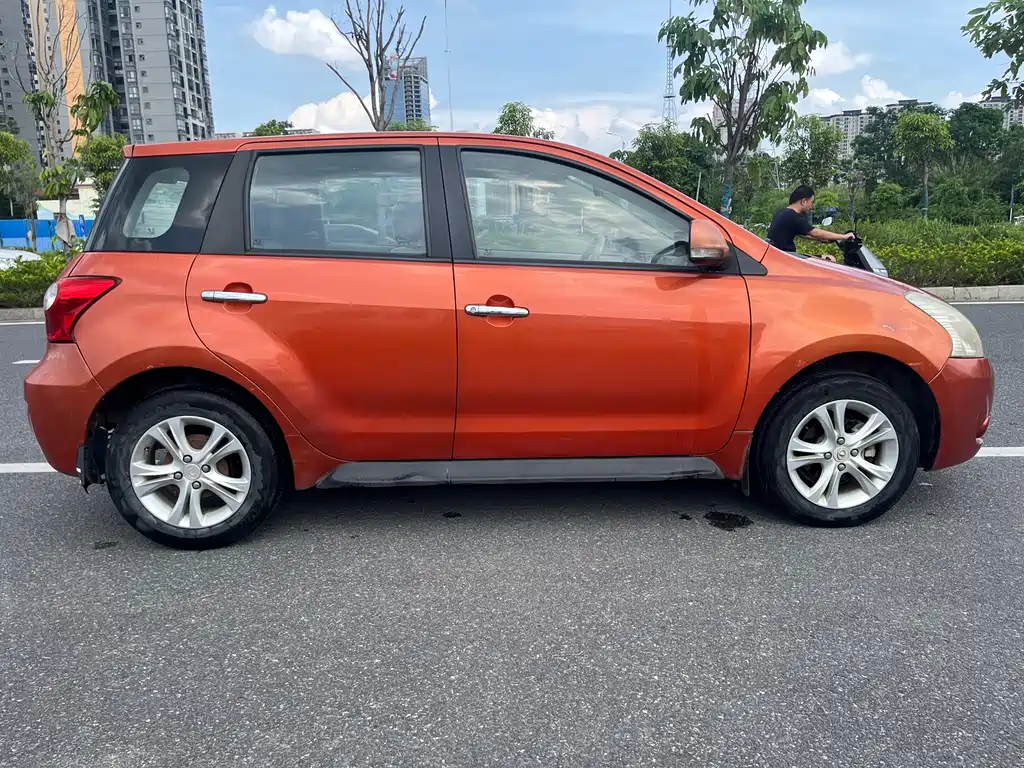 炫丽 炫丽 2010款 冠军版 1.3 L 豪华型