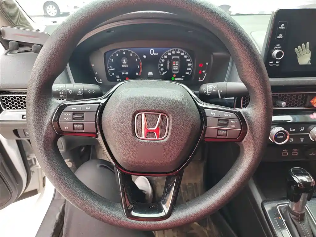 Integra 240 TURBO CVT Leading