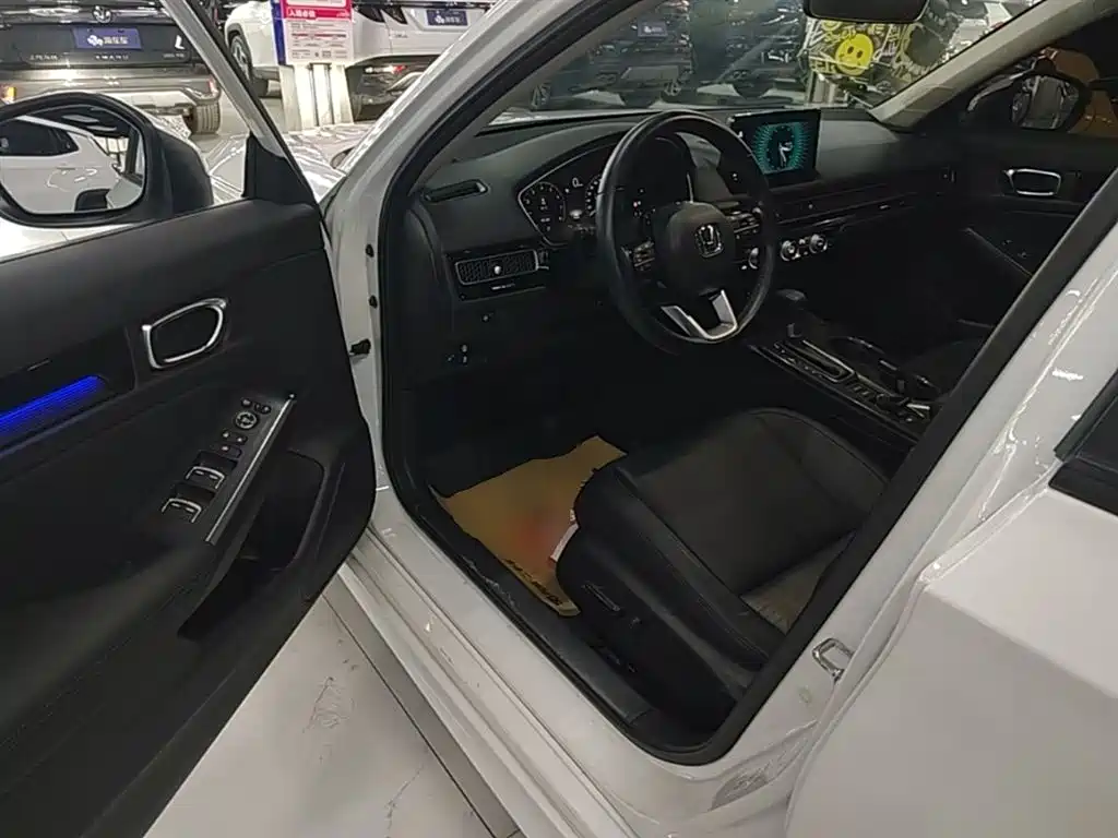 Integra 240 TURBO CVT Luxury